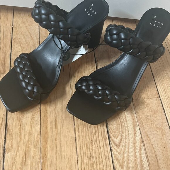 Black Braided Strap Block Heel - Picture 4 of 4